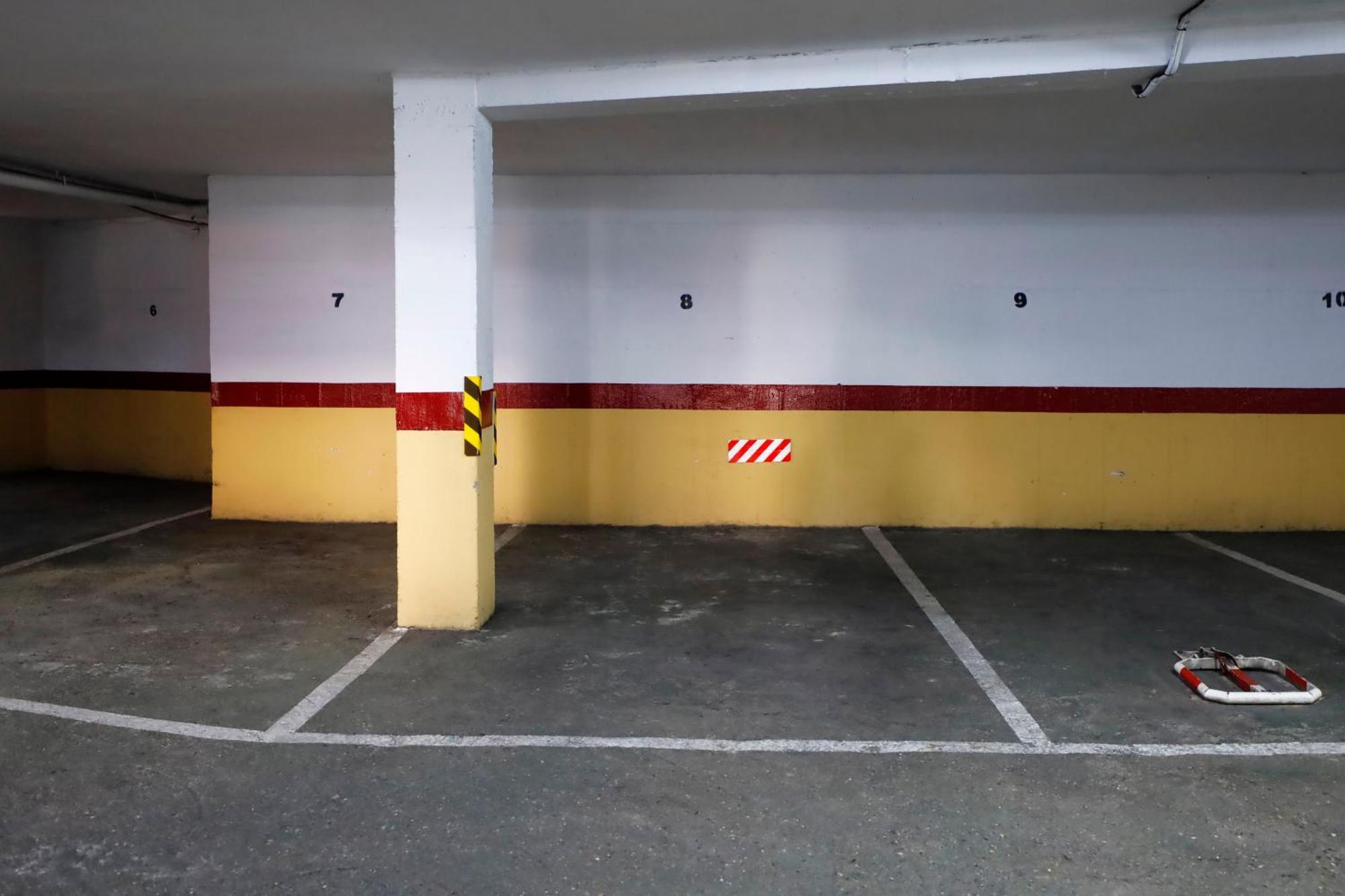 R & T Cordoba Center Apartamentos - Parking Bagian luar foto